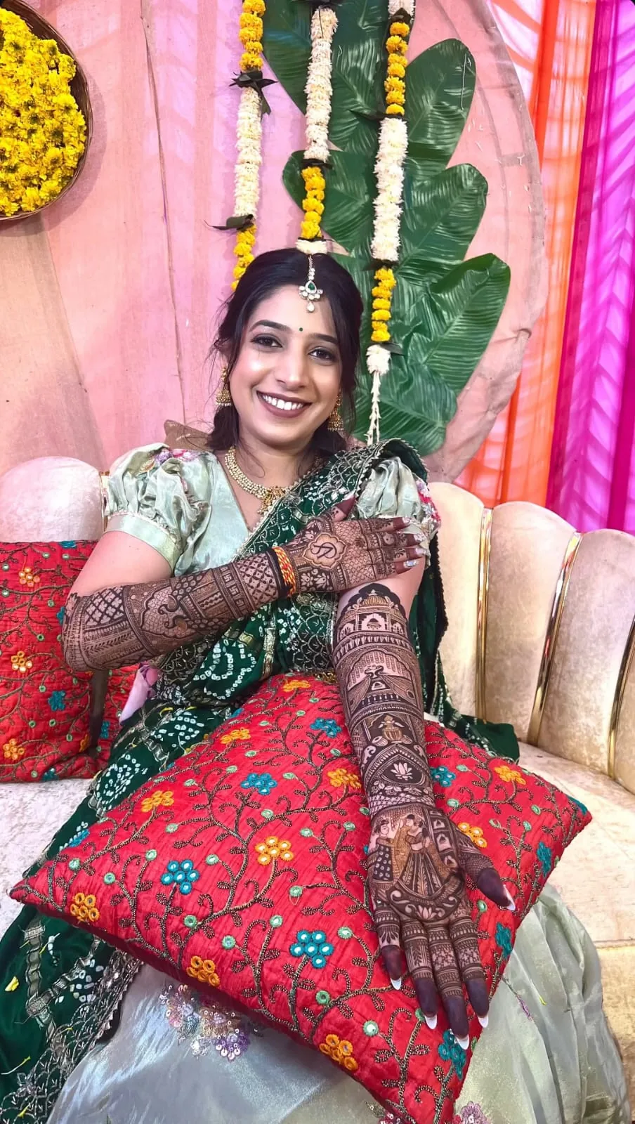 Celebration mehndi design from Aryan Mehndi Arts gallery, photo 65
